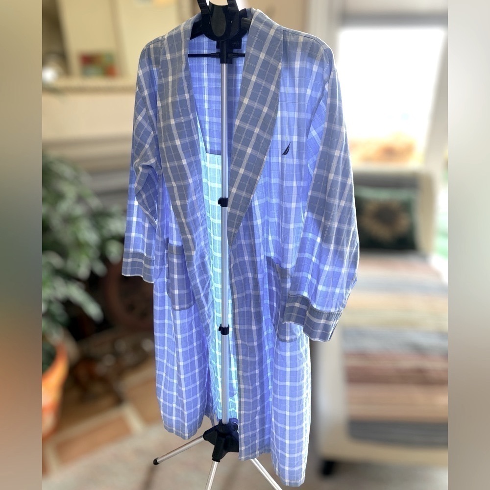 NAUTICA Ultra Lightweight Windowpane Robe with Sash - Picture 6 of 10
